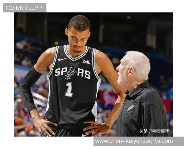 快船主场迎来万圣节派对后首胜续写胜利篇章